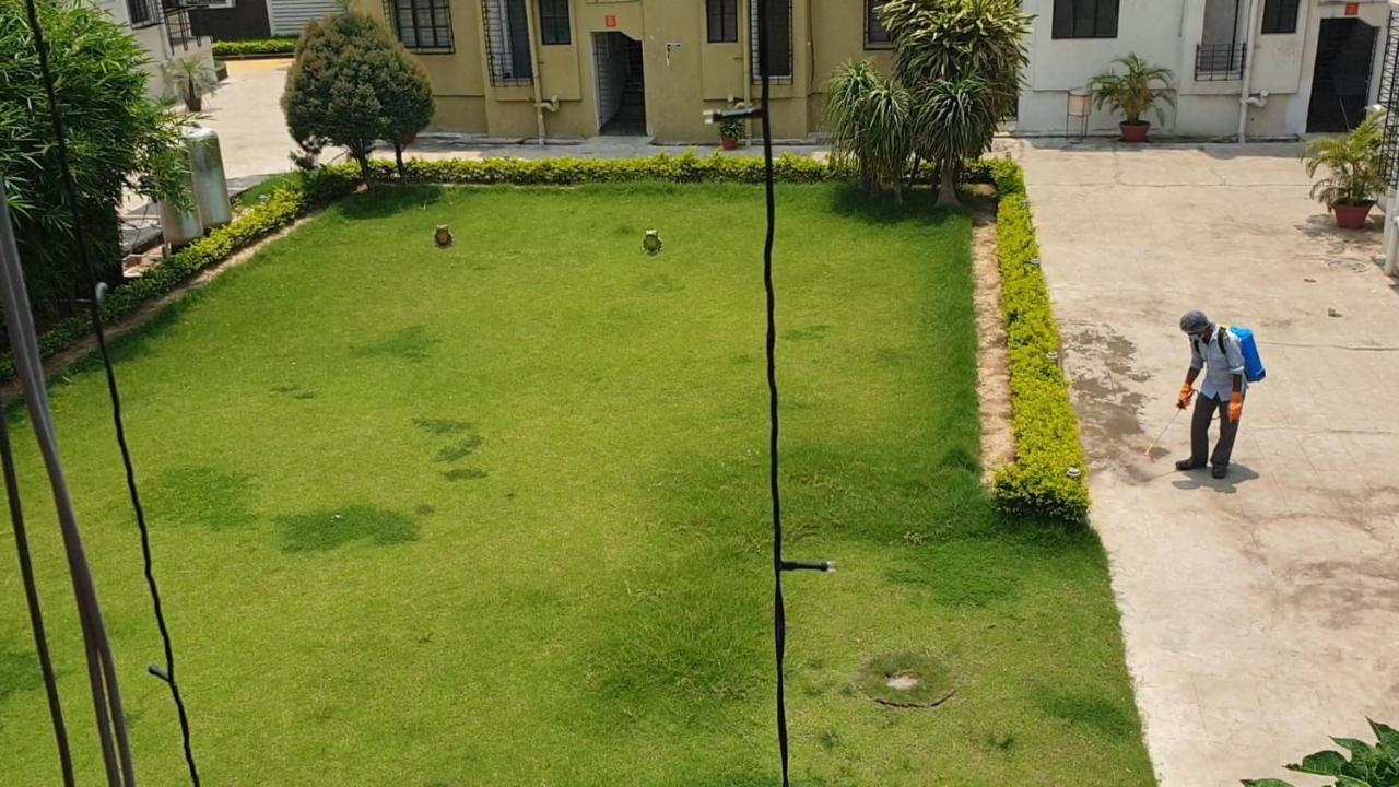 Panthashala Santiniketan Hotell Sri Niketan Exteriör bild