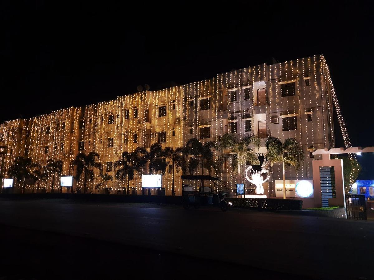 Panthashala Santiniketan Hotell Sri Niketan Exteriör bild